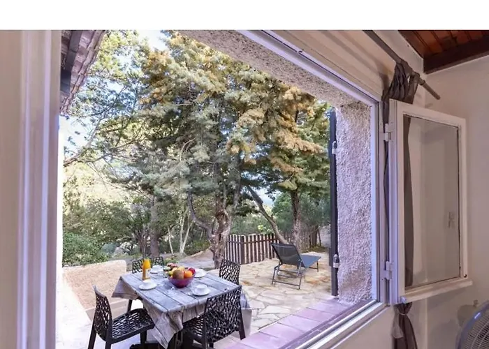 Folaca 45m2 5 Pers Rondinara Hébergement de vacances Bonifacio (Corsica)